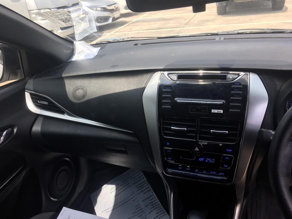 Toyota Yaris ปี 2018 สีขาว (รูปที่ 13)