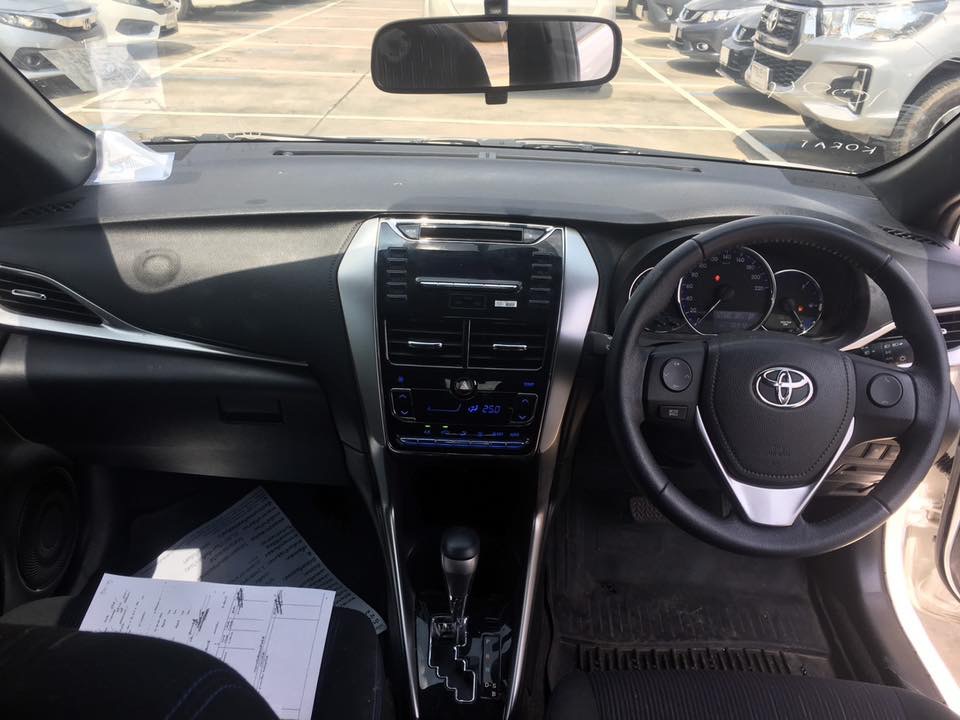 Toyota Yaris ปี 2018 สีขาว (รูปที่ 14)