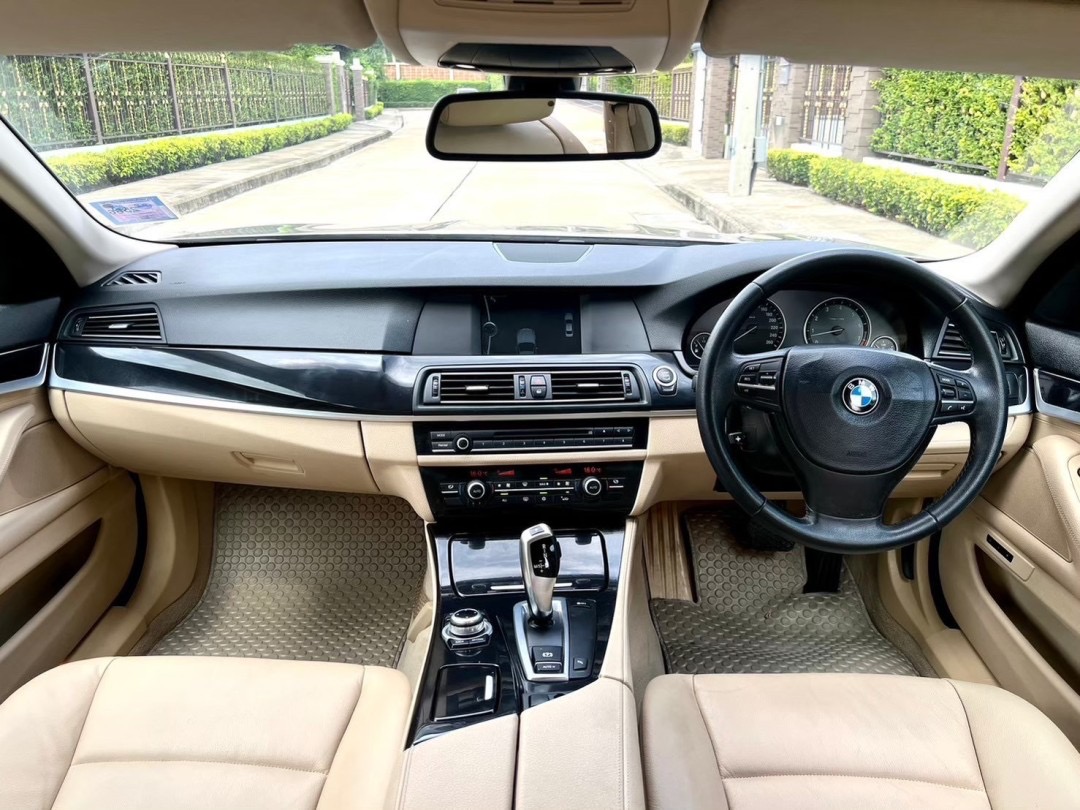 2012 BMW 5 Series F10 523i สีทอง (รูปที่ 7)