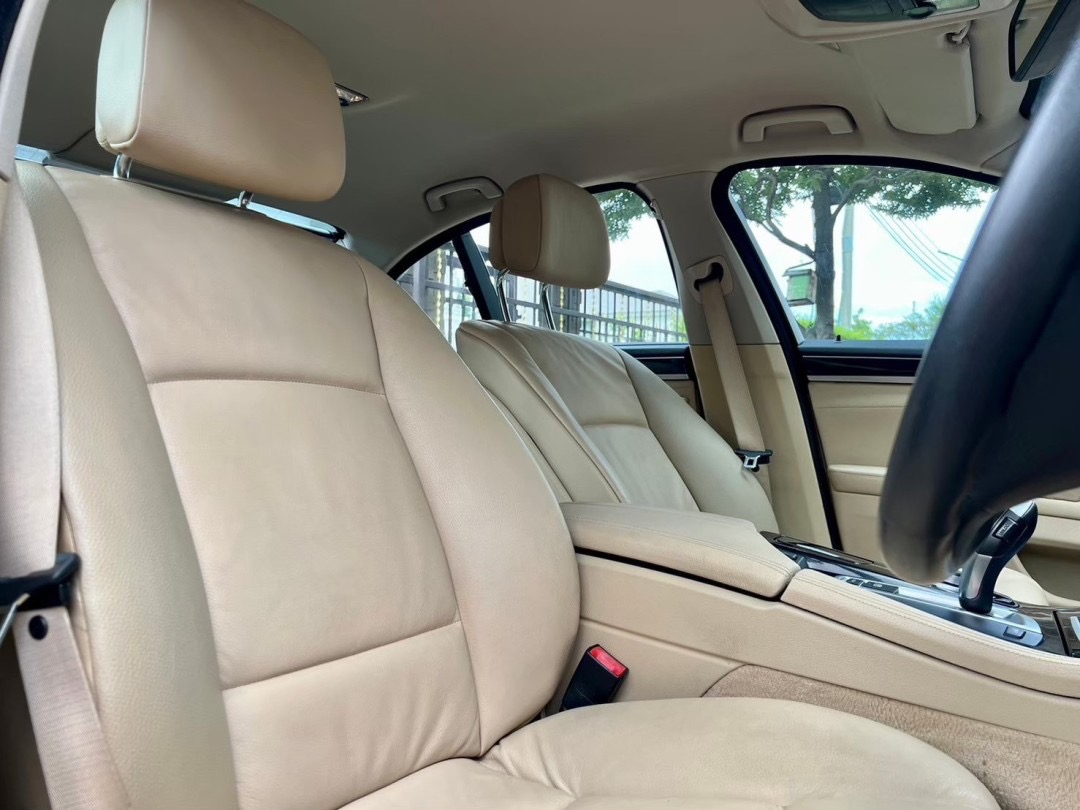2012 BMW 5 Series F10 523i สีทอง (รูปที่ 14)