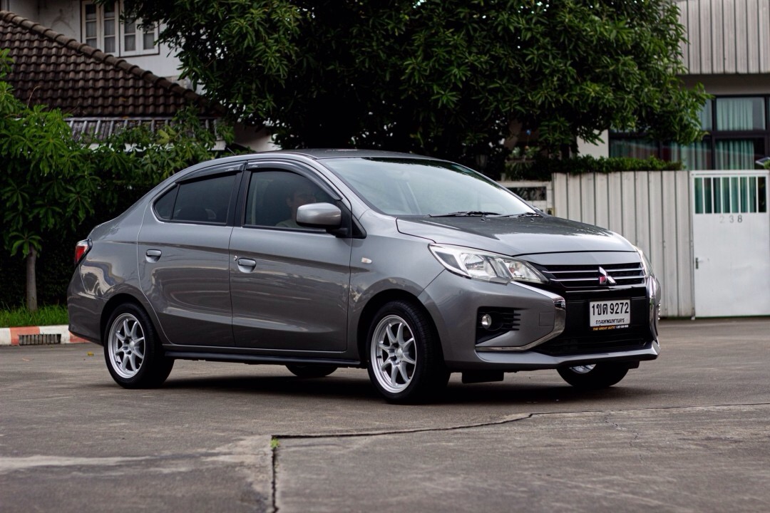 2020 Mitsubishi Attrage สีเทา (รูปที่ 7)