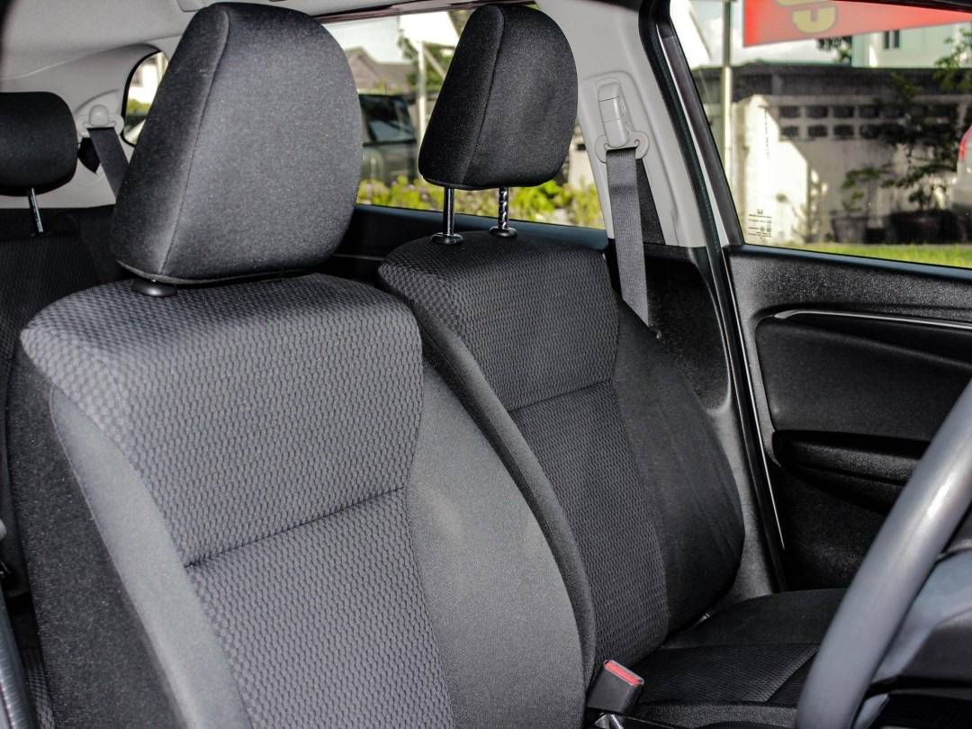2020 Honda Jazz GK สีขาว (รูปที่ 11)