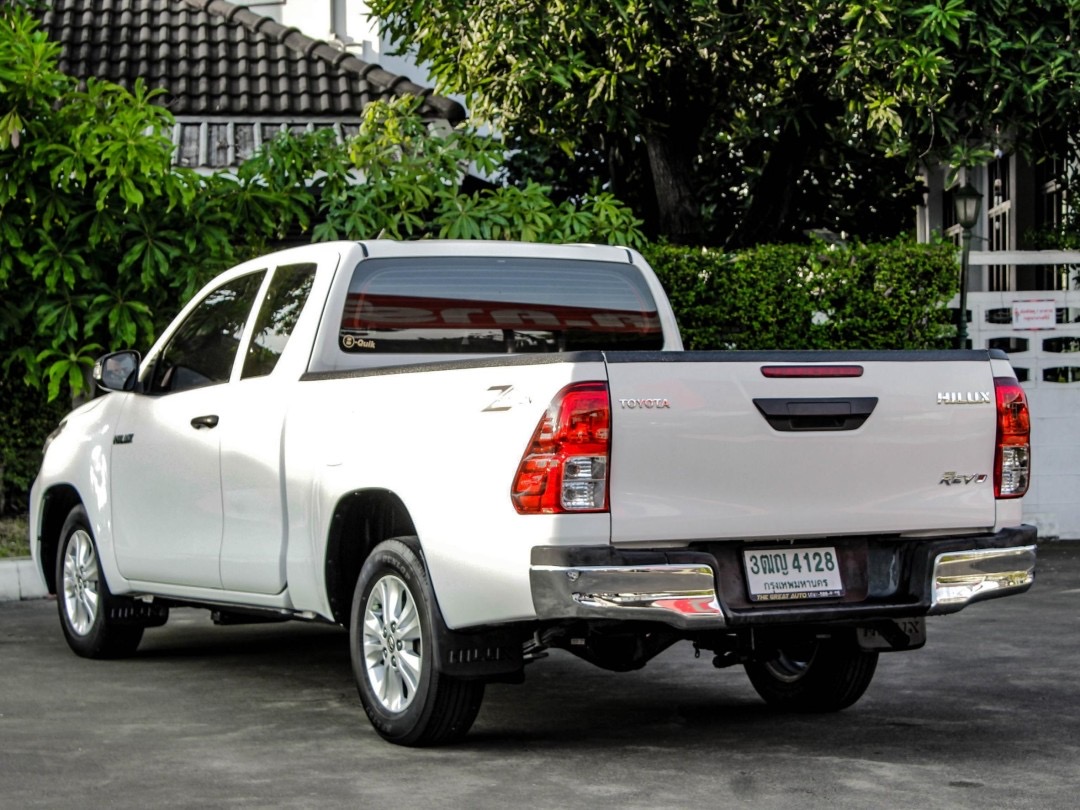 2021 Toyota Hilux Revo Smart cab สีขาว (รูปที่ 4)