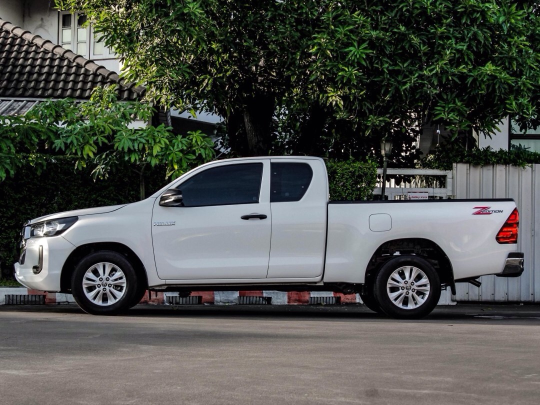 2021 Toyota Hilux Revo Smart cab สีขาว (รูปที่ 8)