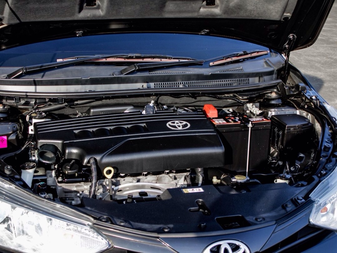 2020 Toyota Yaris Ativ สีดำ (รูปที่ 11)
