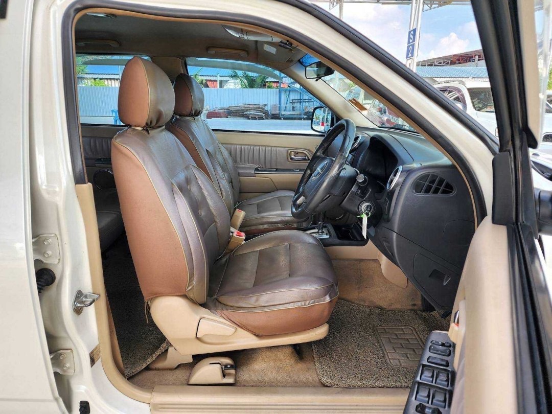 2011 Isuzu D-Max Hi-Lander (4 ประตู) สีขาว (รูปที่ 11)