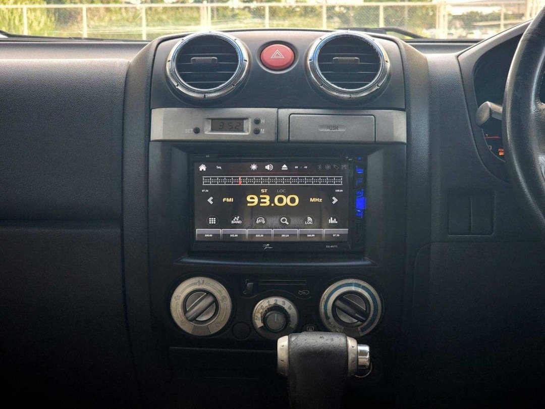2011 Isuzu D-Max Hi-Lander (4 ประตู) สีขาว (รูปที่ 15)
