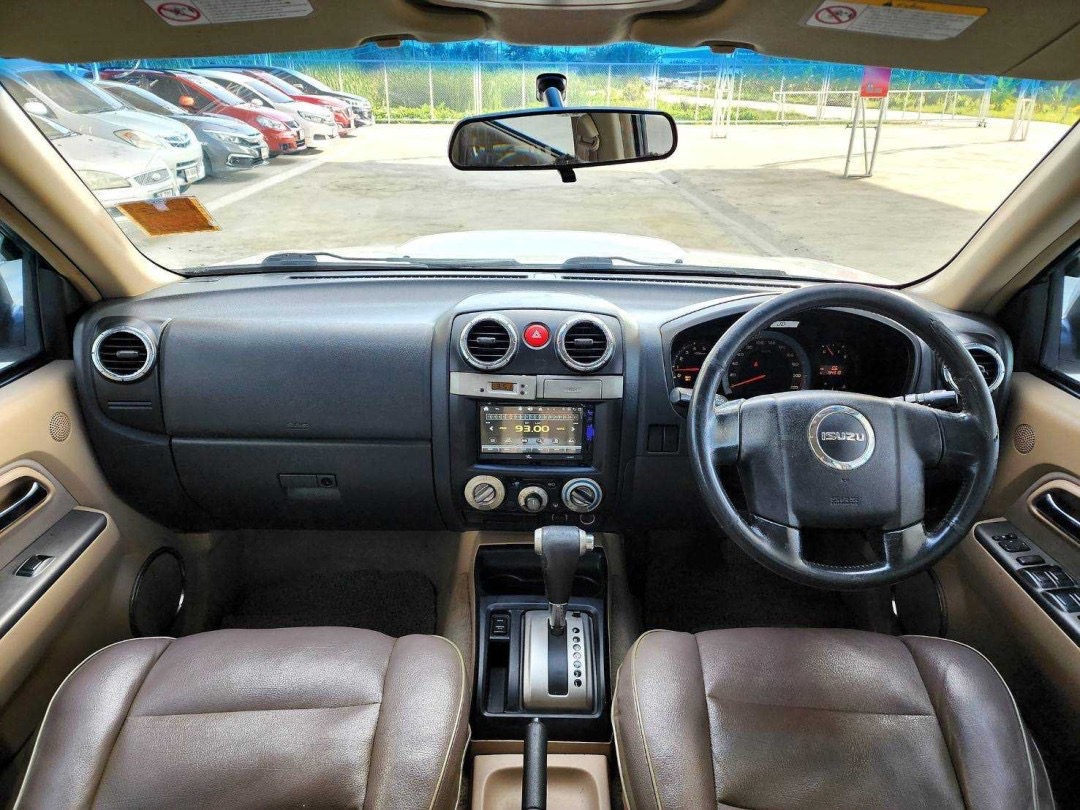 2011 Isuzu D-Max Hi-Lander (4 ประตู) สีขาว (รูปที่ 10)