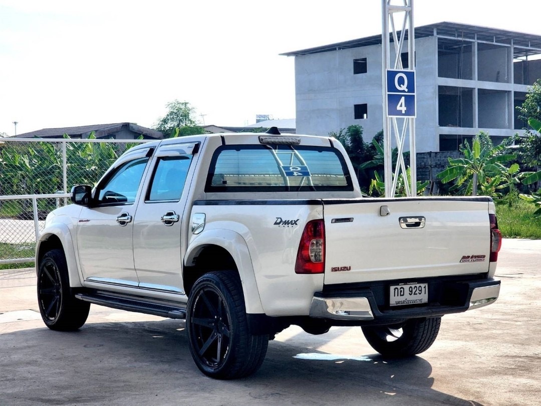 2011 Isuzu D-Max Hi-Lander (4 ประตู) สีขาว (รูปที่ 6)