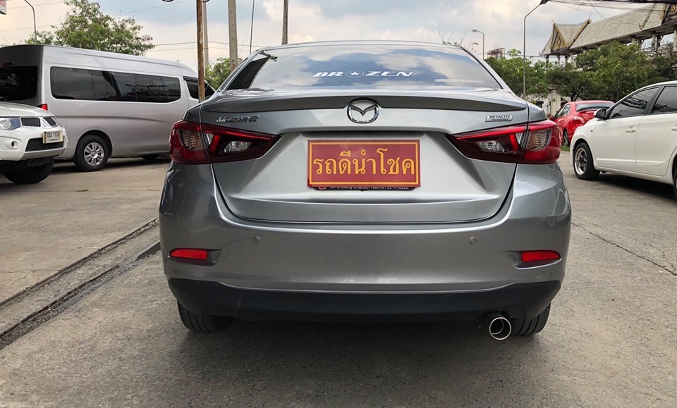 Mazda 2 Sedan (4 ประตู) ปี 2016 สีเทา