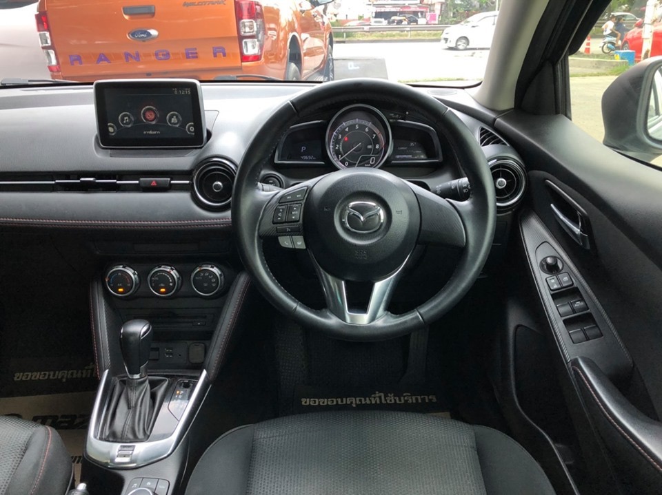 Mazda 2 Sedan (4 ประตู) ปี 2016 สีเทา (รูปที่ 11)