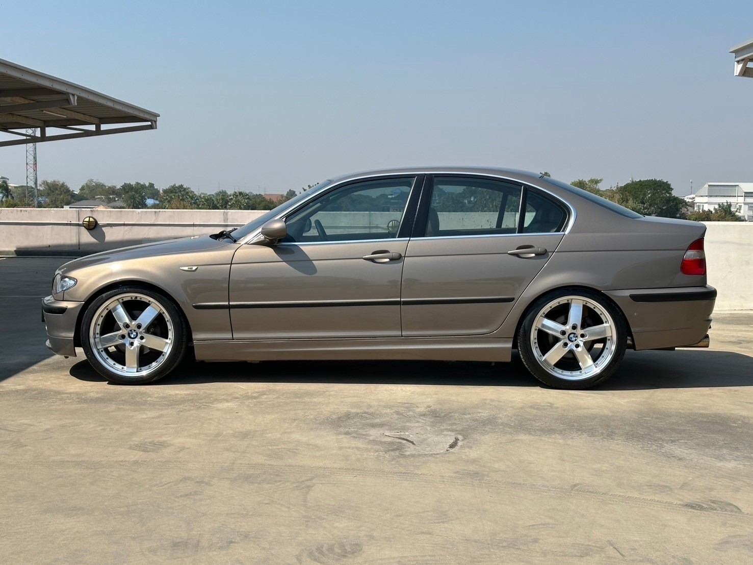 2003 BMW 3 Series E46 323i สีน้ำตาล (รูปที่ 6)