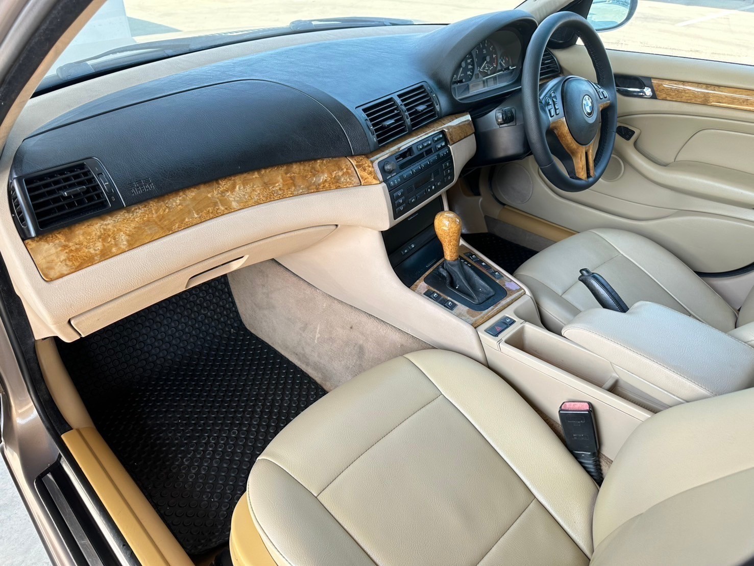 2003 BMW 3 Series E46 323i สีน้ำตาล (รูปที่ 12)