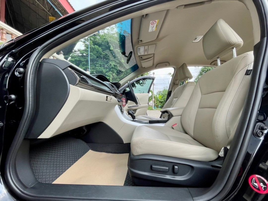 Honda #Accord 2.0 E ปี 2018 สีดำ ฟรีดาวน์ สดพร้อมโอน (รูปที่ 9)
