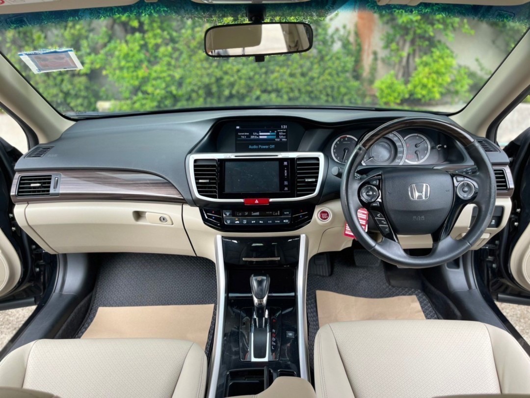 Honda #Accord 2.0 E ปี 2018 สีดำ ฟรีดาวน์ สดพร้อมโอน (รูปที่ 12)