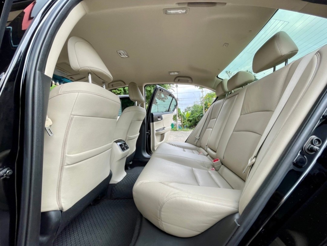 Honda #Accord 2.0 E ปี 2018 สีดำ ฟรีดาวน์ สดพร้อมโอน (รูปที่ 7)