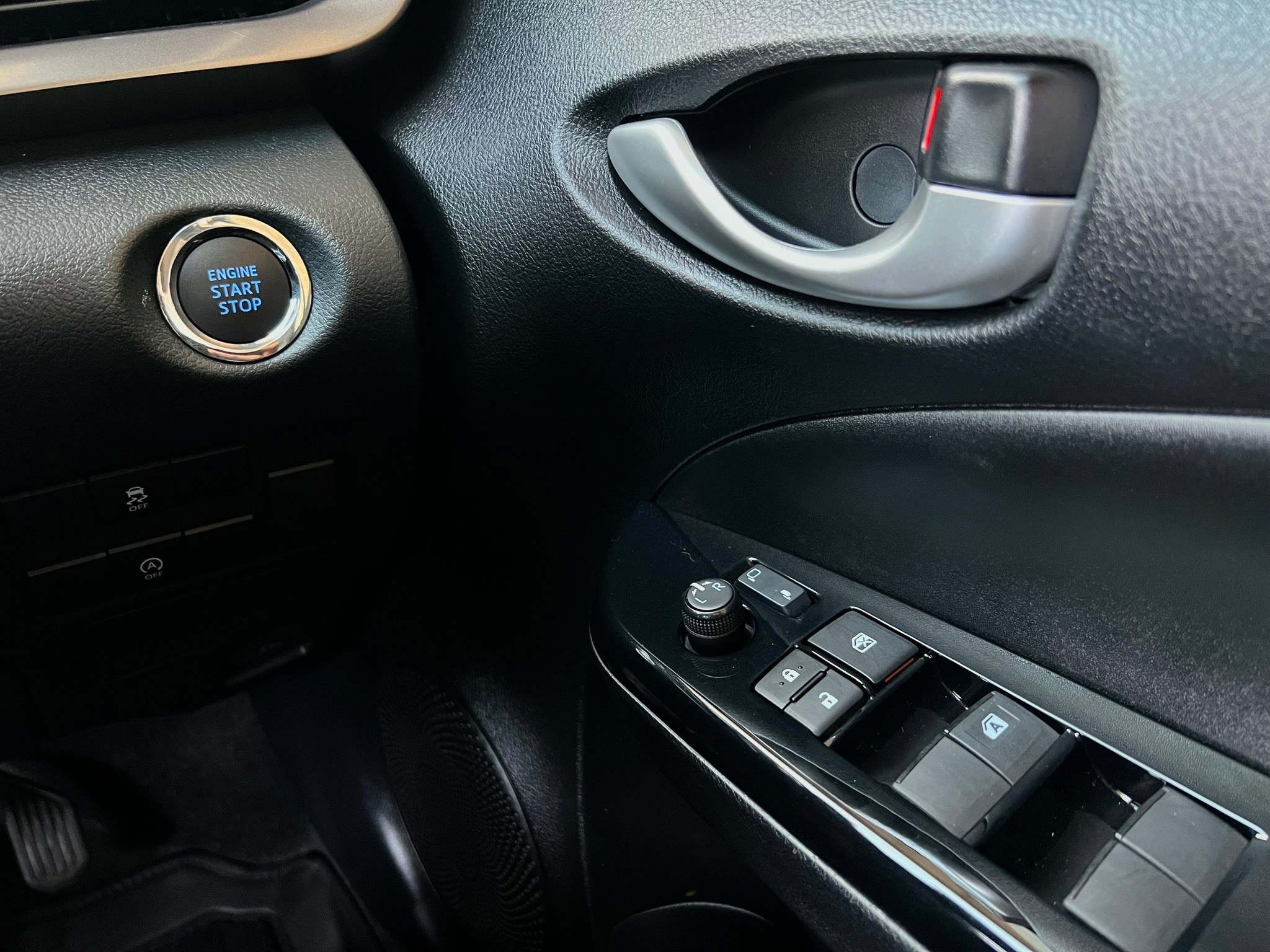 TOYOTA YARIS 1.2 Smart ปี2024 รถสวย เจ้าของมือเดียว ไมล์ 9,000 km (รูปที่ 9)