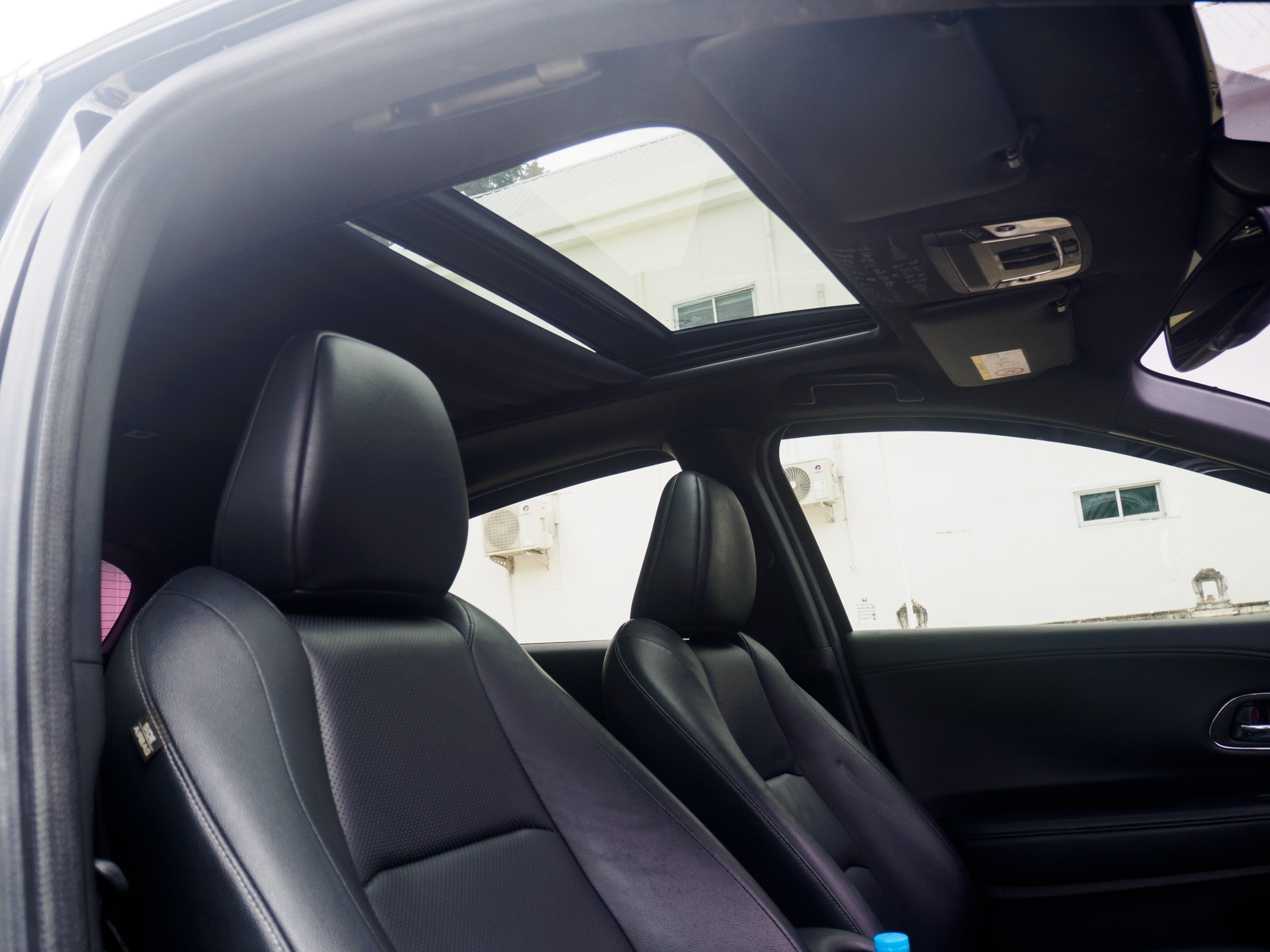 HONDA HR-V 1.8RS (รูปที่ 9)