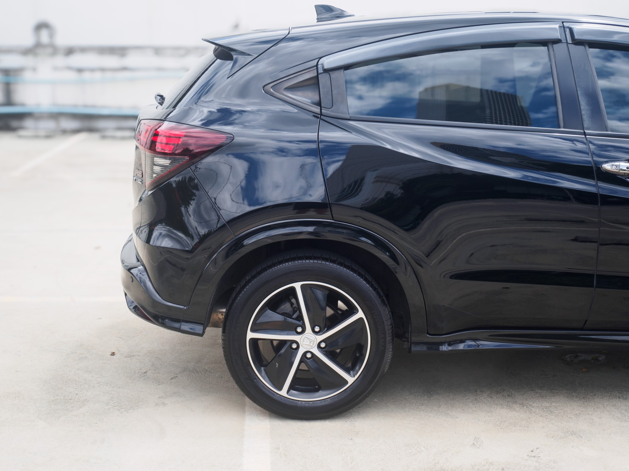 HONDA HR-V 1.8RS (รูปที่ 12)