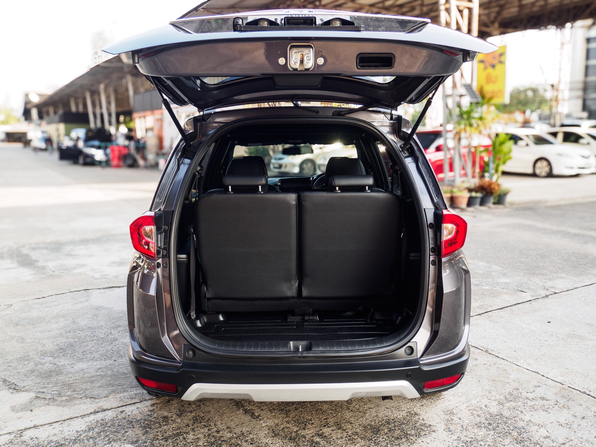 HONDA BR-V 1.5SV (รูปที่ 11)
