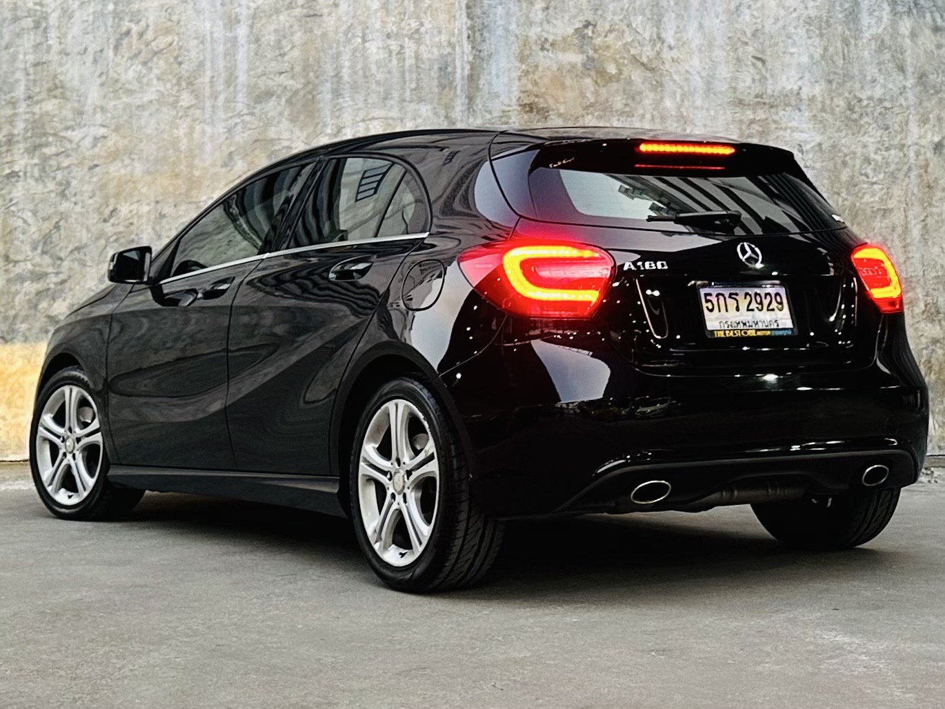 2014 แท้ Mercedes-Benz A180 Style โฉม W176 ไมล์ 91,000 กม. (รูปที่ 7)