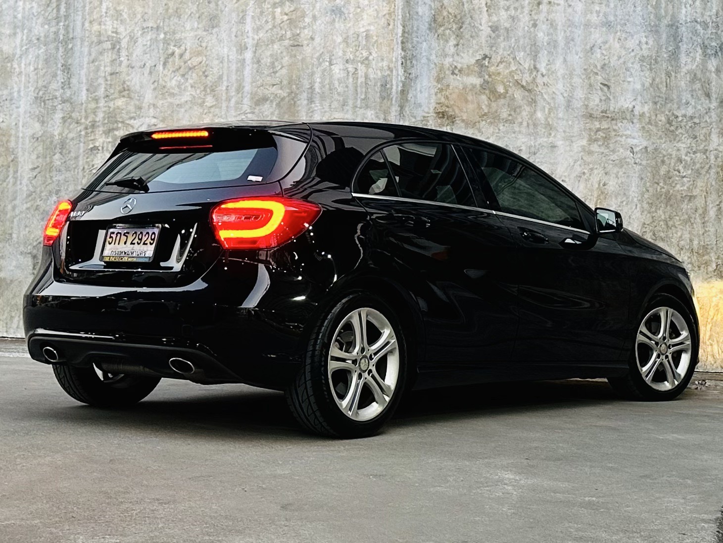 2014 แท้ Mercedes-Benz A180 Style โฉม W176 ไมล์ 91,000 กม. (รูปที่ 8)