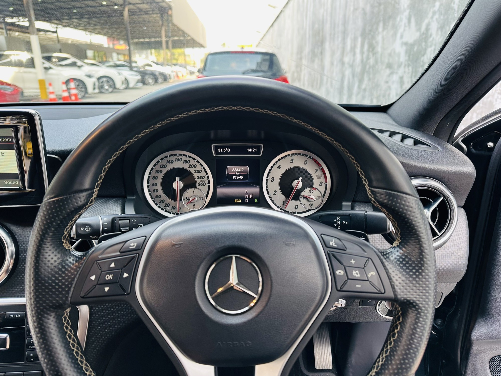 2014 แท้ Mercedes-Benz A180 Style โฉม W176 ไมล์ 91,000 กม. (รูปที่ 15)