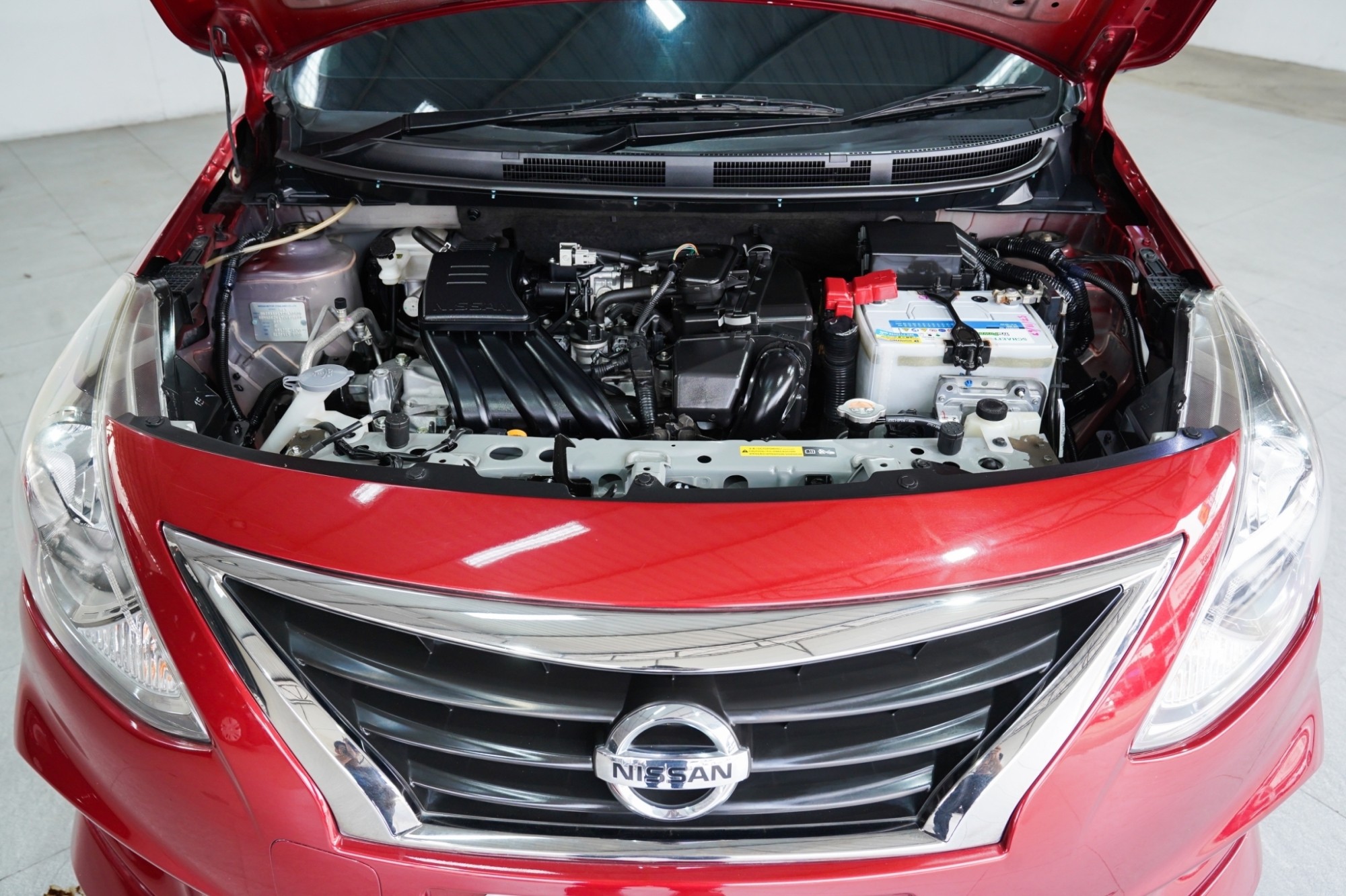 #NISSAN #ALMERA 1.2E CVT Sportech AT ปี2019 สีแดง (รูปที่ 2)