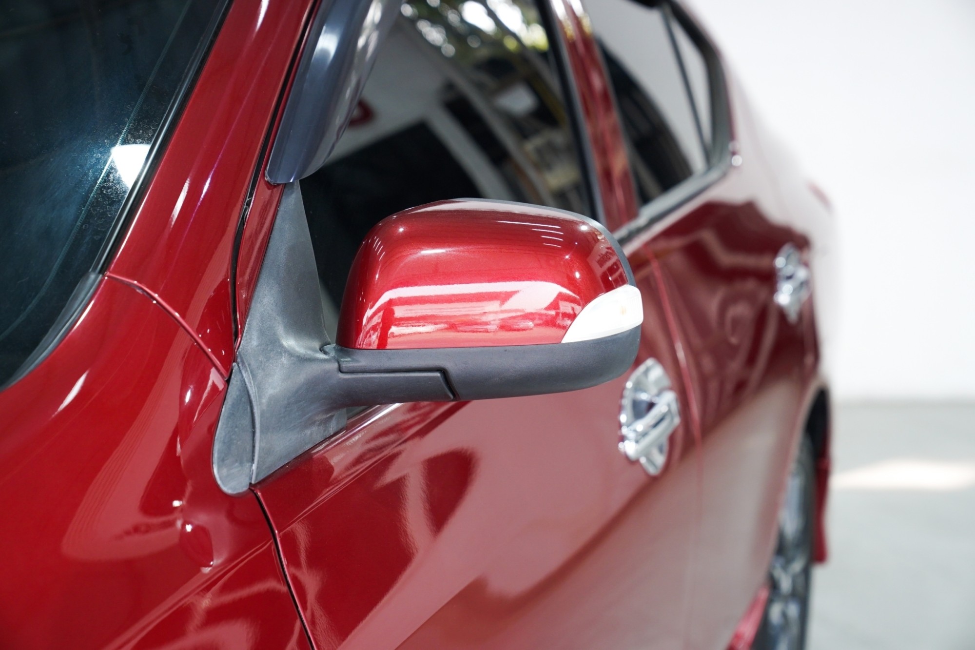 #NISSAN #ALMERA 1.2E CVT Sportech AT ปี2019 สีแดง (รูปที่ 3)