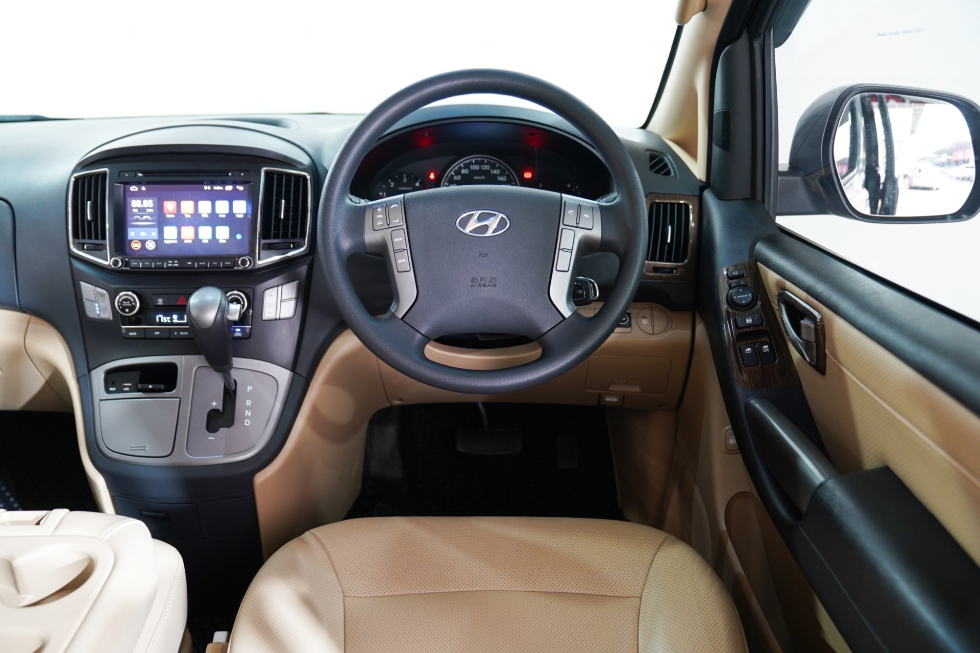 HYUNDAI #H1 2.5 Elite AT ปี2019 จดปี2020 สีเทา เลขไมล์ปัจจุบัน 75,xxx กม. เครื่องยนต์ ดีเซล (รูปที่ 7)