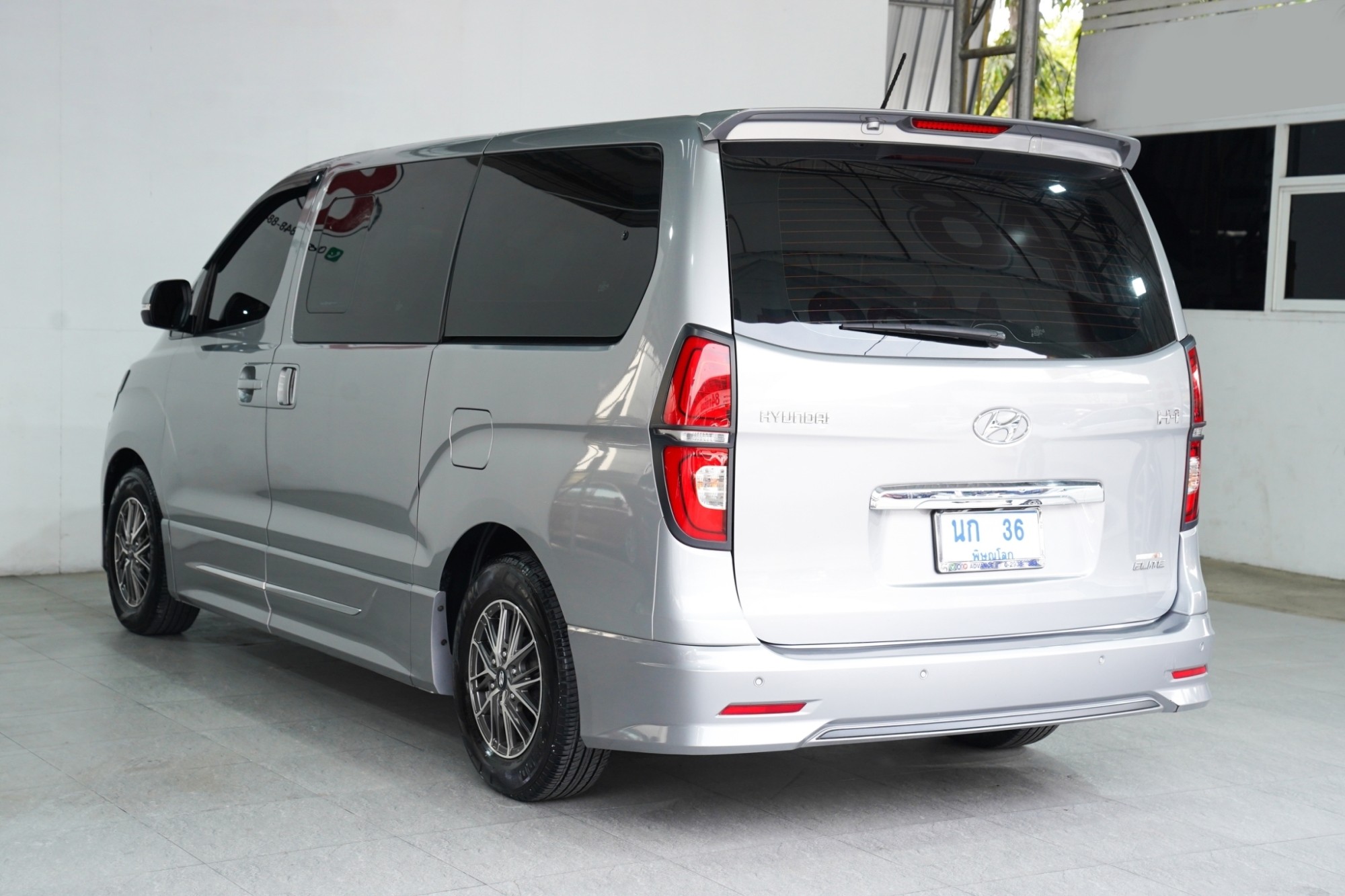HYUNDAI #H1 2.5 Elite AT ปี2019 จดปี2020 สีเทา เลขไมล์ปัจจุบัน 75,xxx กม. เครื่องยนต์ ดีเซล (รูปที่ 5)