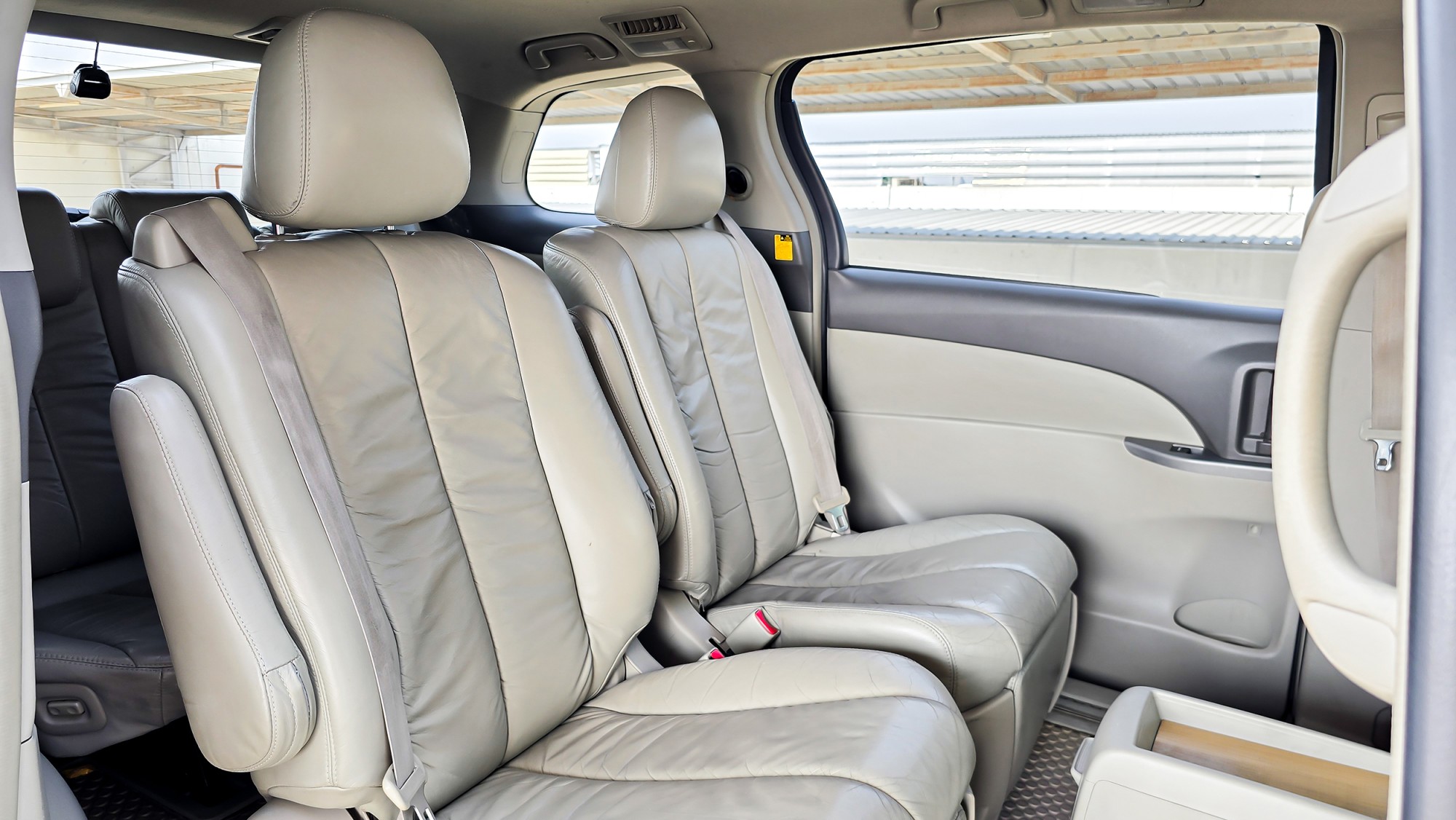 TOYOTA ESTIMA 2.4G AT ปี 2006 ไมล์ 33,000 กม. (รูปที่ 7)