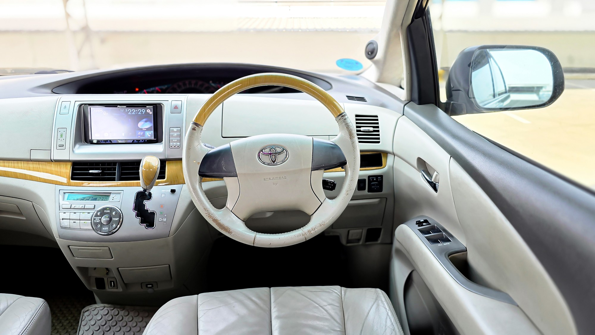 TOYOTA ESTIMA 2.4G AT ปี 2006 ไมล์ 33,000 กม. (รูปที่ 34)