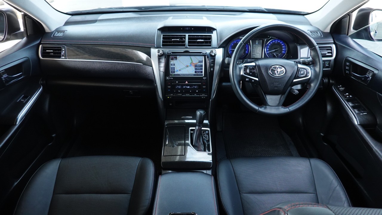 Toyota Camry 2.0 Extremo MNC ปี 2017 สีดำ (รูปที่ 11)