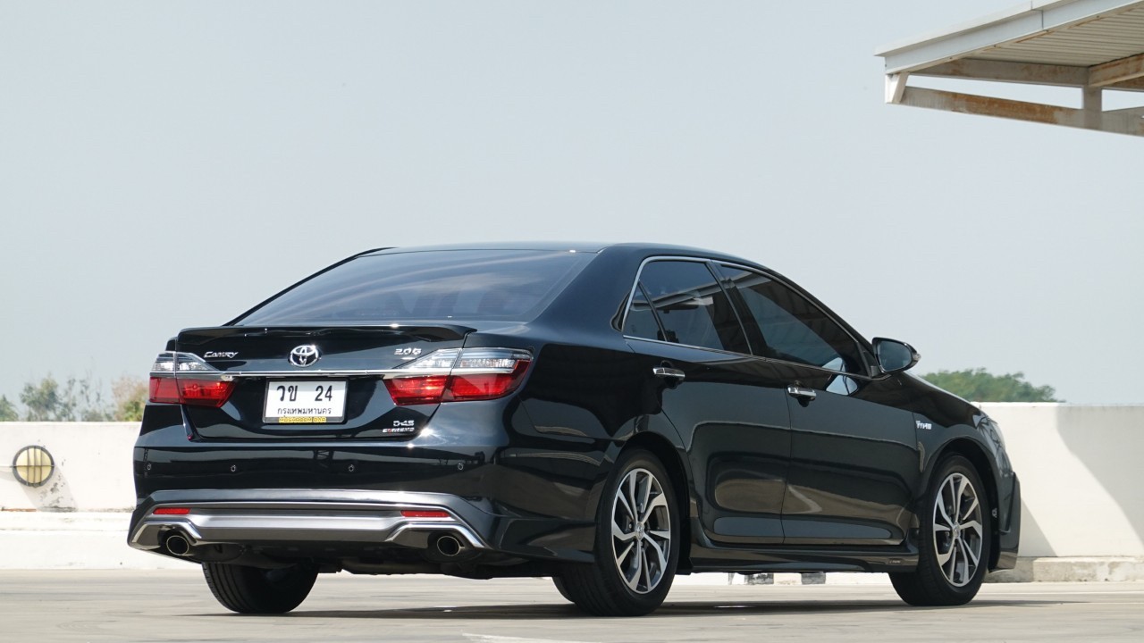 Toyota Camry 2.0 Extremo MNC ปี 2017 สีดำ (รูปที่ 14)