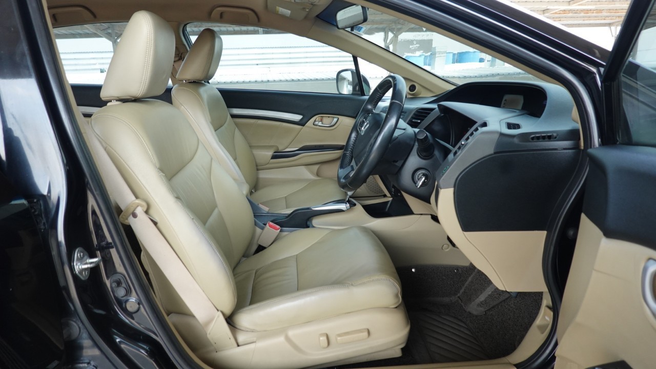 Honda Civic FB 1.8 E AT ปี 2013 สีดำ (รูปที่ 11)