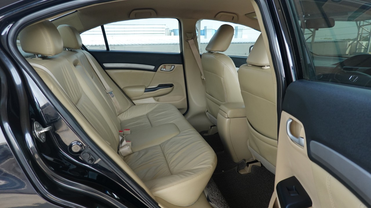 Honda Civic FB 1.8 E AT ปี 2013 สีดำ (รูปที่ 10)