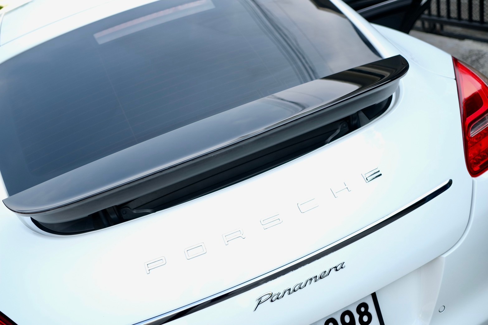 Porsche Panamera 3.0D (ฝาดำ) ไมล์ 33,000 km (รูปที่ 12)