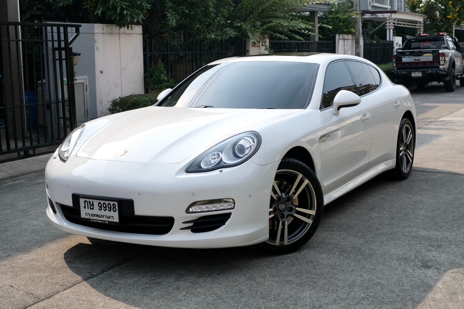 Porsche Panamera 3.0D (ฝาดำ) ไมล์ 33,000 km (รูปที่ 10)