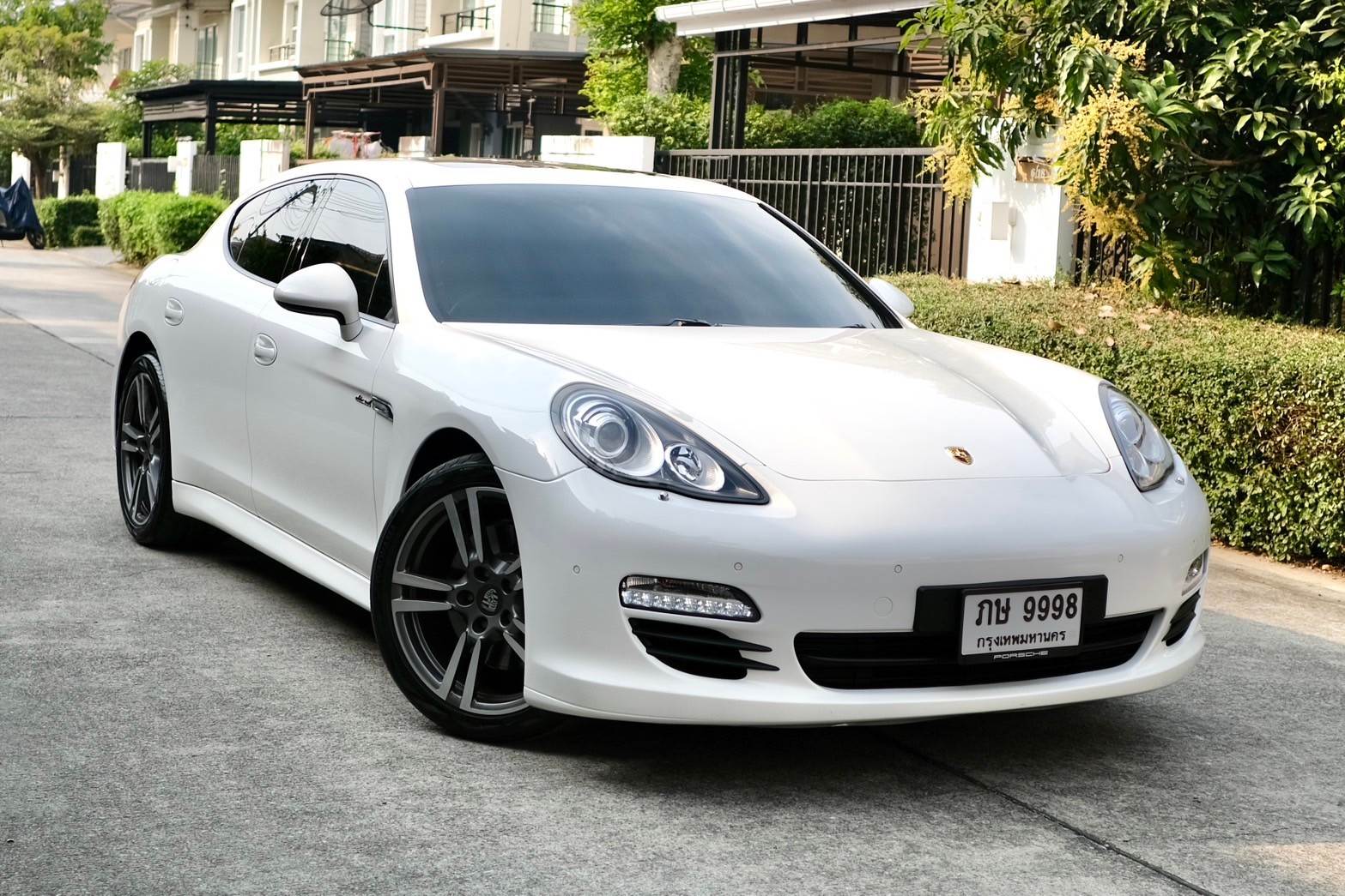Porsche Panamera 3.0D (ฝาดำ) ไมล์ 33,000 km (รูปที่ 9)