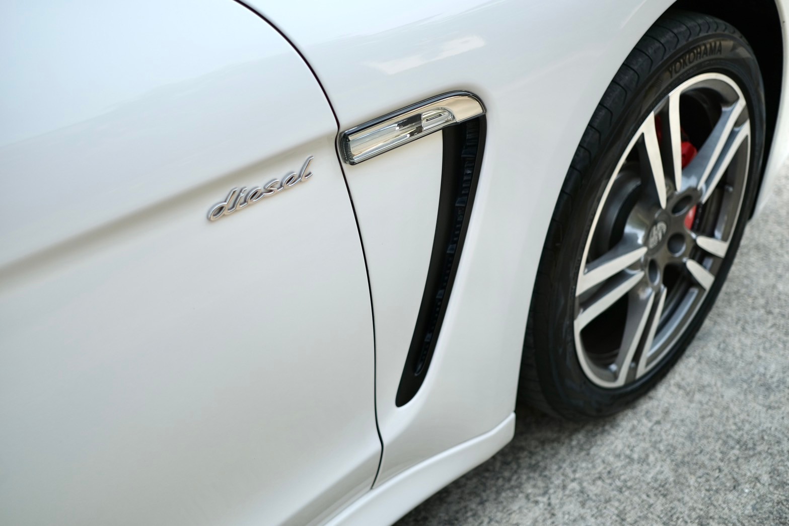 Porsche Panamera 3.0D (ฝาดำ) ไมล์ 33,000 km (รูปที่ 7)