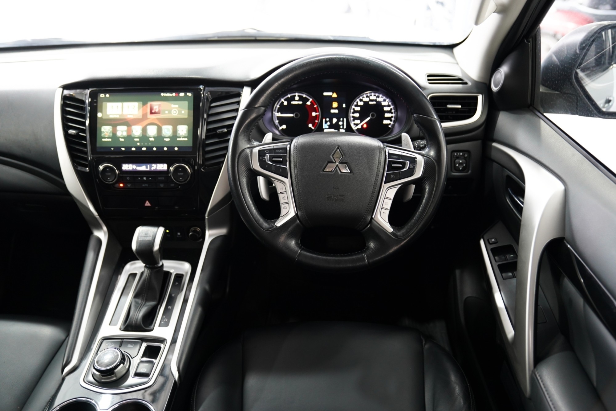 MITSUBISHI #PAJERO SPORT 2.4 PREMIUM 4WD AT ปี 2015 จด 2016 สีเทา เลขไมล์ปัจจุบัน 93,xxx กม. (รูปที่ 11)