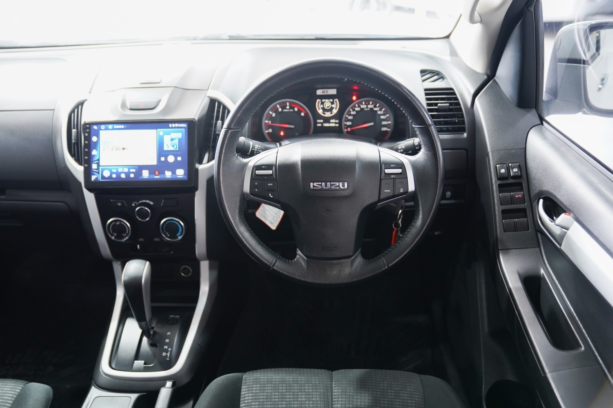 #ISUZU #DMAX CAB 4 1.9 Z AT ปี 2017 สีขาว (รูปที่ 15)