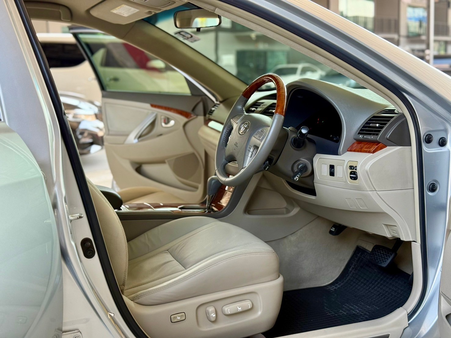 Toyota Camry 2.0 G ปี 2010 (รูปที่ 15)