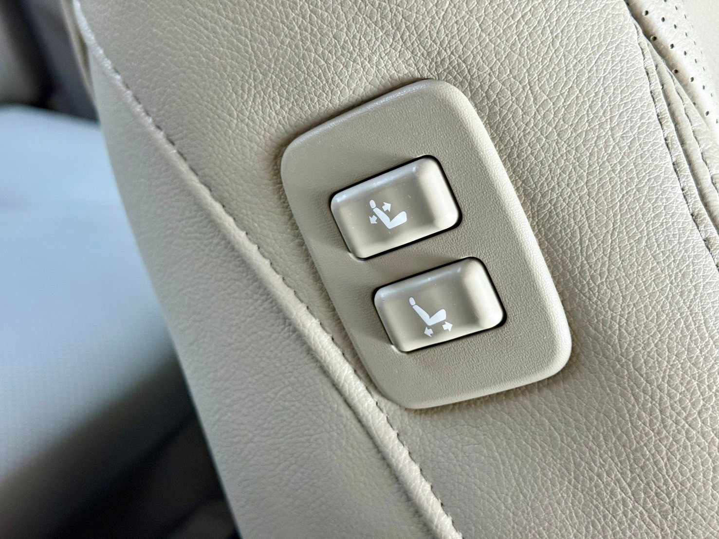Toyota Camry 2.0 G ปี 2010 (รูปที่ 7)