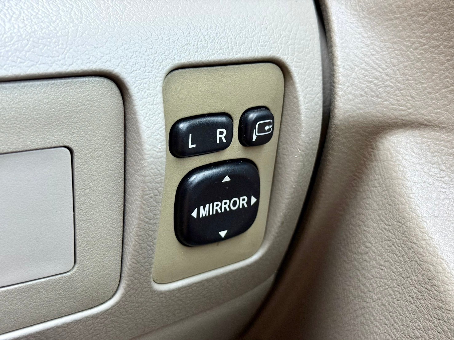 Toyota Camry 2.0 G ปี 2010 (รูปที่ 3)