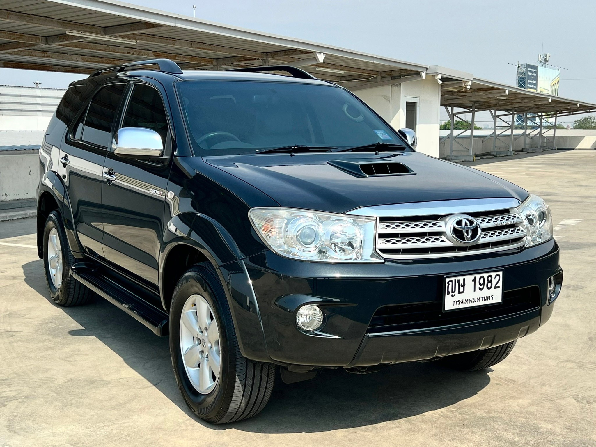 TOYOTA FORTUNER 3.0V ปี 2011 ออโต้ ไมล์แท้ 127,000 กม. (รูปที่ 18)
