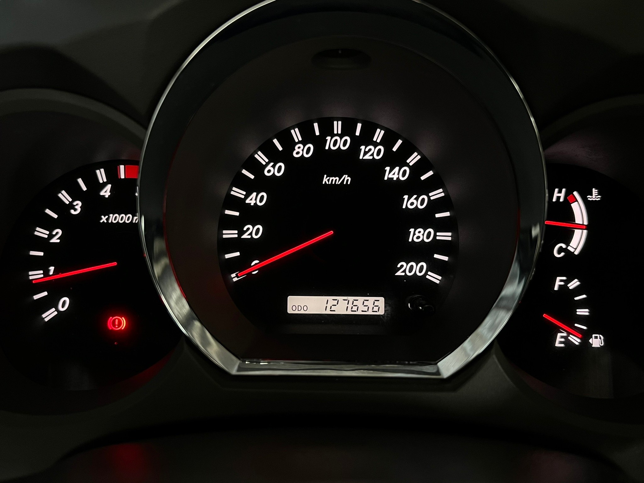 TOYOTA FORTUNER 3.0V ปี 2011 ออโต้ ไมล์แท้ 127,000 กม. (รูปที่ 2)