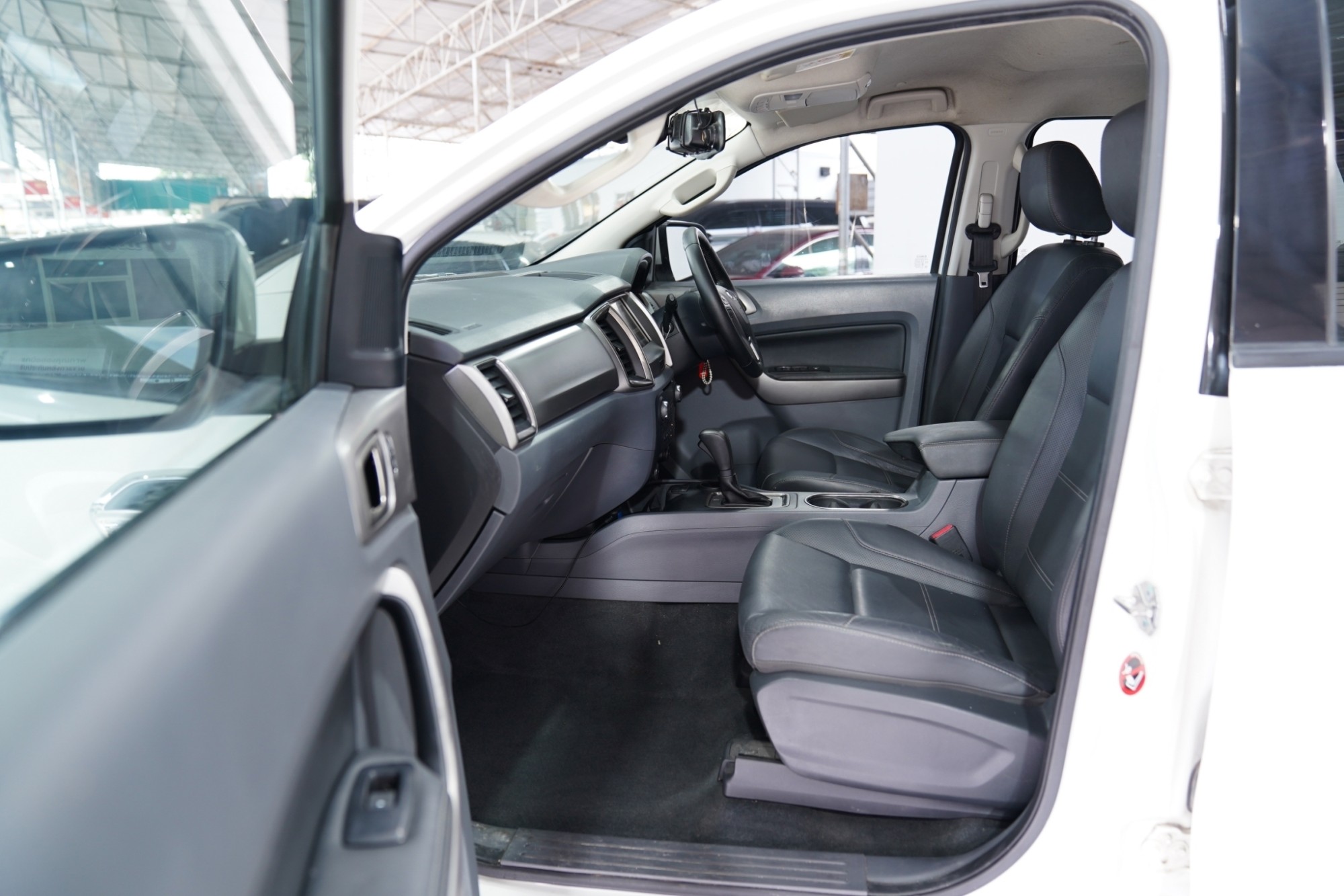 #FORD #EVEREST 2.2 TITANIUM AT ปี 2016 สีขาว (รูปที่ 15)
