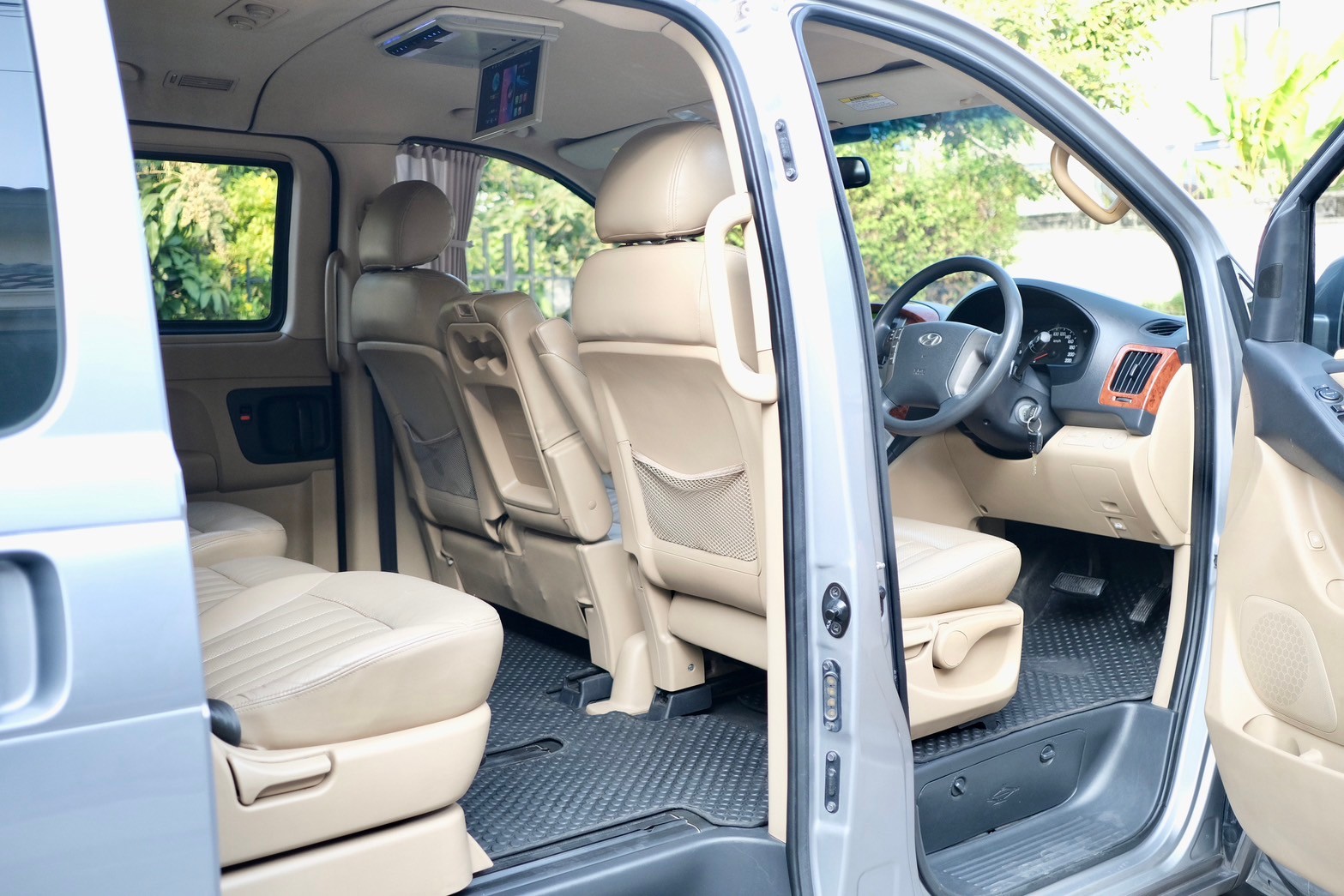 Hyundai H1 2.5 Deluxe (A2) ออโต้ ดีเซล สีเทา ปี2012 ไมล์ 1xx,xxx กม.☑️ (รูปที่ 24)
